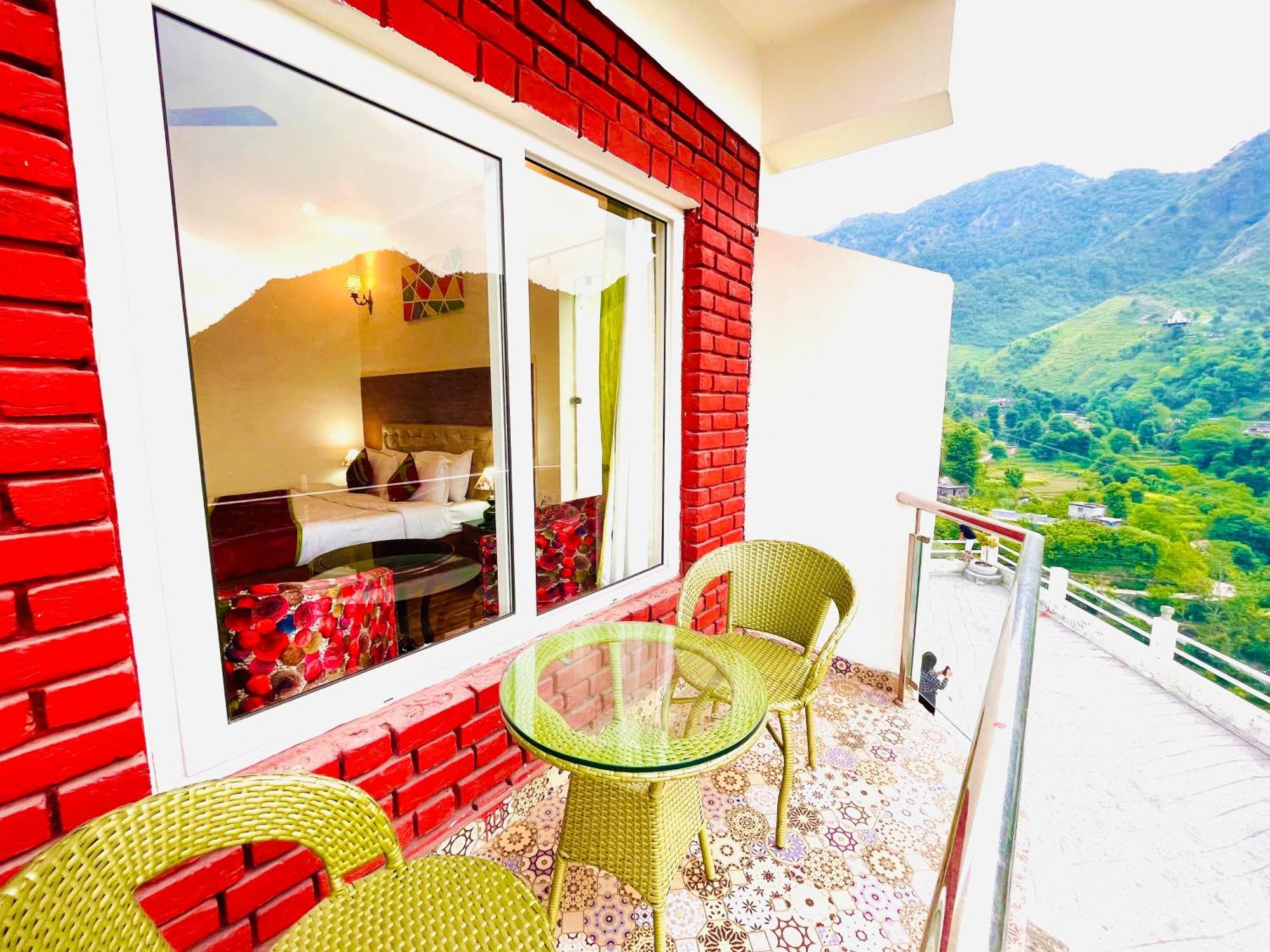 The Kempty Osasis - A Boutique Resort With Scenic Mountain View In Mussoorie Kültér fotó