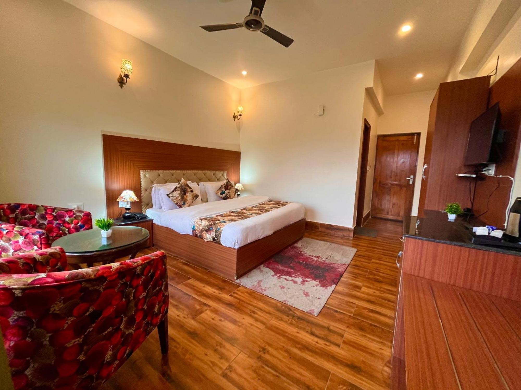 The Kempty Osasis - A Boutique Resort With Scenic Mountain View In Mussoorie Kültér fotó