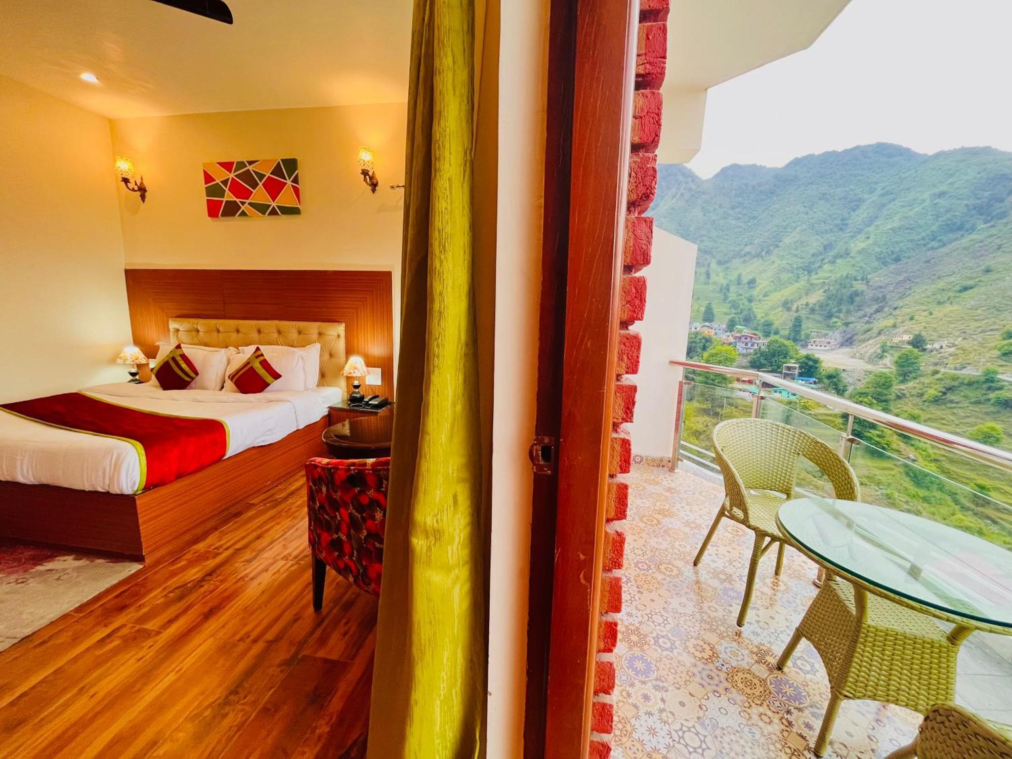 The Kempty Osasis - A Boutique Resort With Scenic Mountain View In Mussoorie Kültér fotó